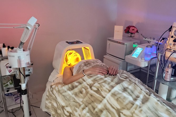 Customized Facial - What happens during the facial: from cleansing to toning