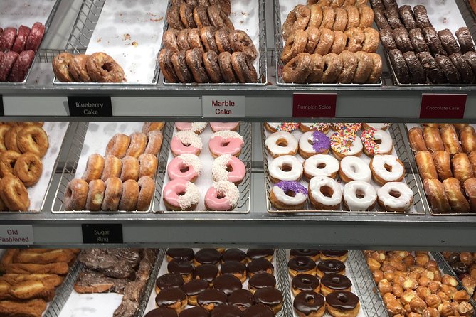 Delicious Donuts in Union Square: New York's Sweetest City Tour - Guides make the difference: what you’ll actually learn while you snack