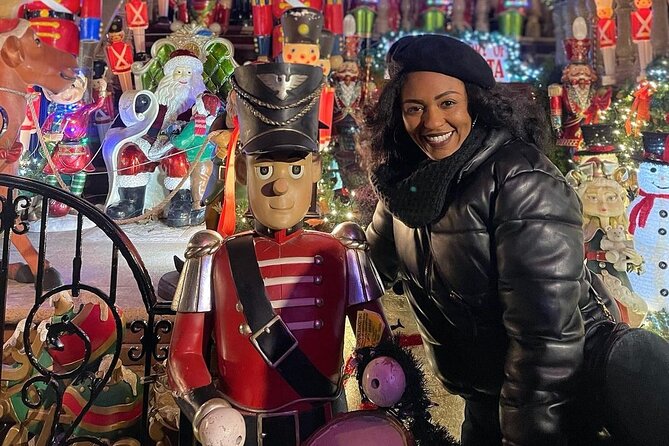 Dyker Heights Christmas Lights and NYC Skyline View Bus Tour - Dyker Heights: The Christmas Neighborhood You Actually Want to Walk