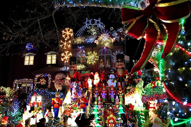 Dyker Heights Christmas Lights Express Bus from Times Square - The luxury coach ride: comfort, but not a miracle