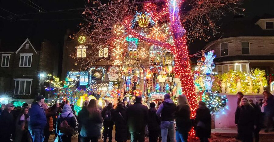 Dyker Heights Holiday Lights - Why Dyker Heights lights feel different from Manhattan