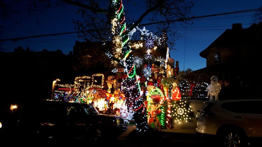 Dyker Heights Holiday Lights - What to bring so you enjoy it instead of surviving it