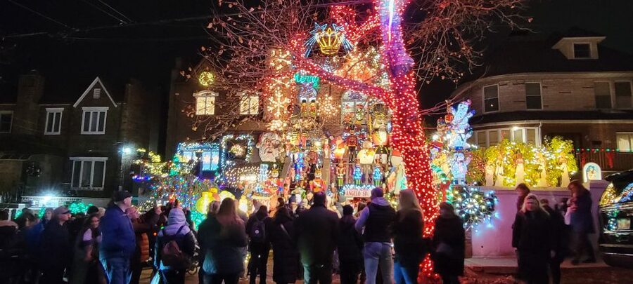 Dyker Heights Holiday Lights - The meet-up, transport, and how the tour stays manageable