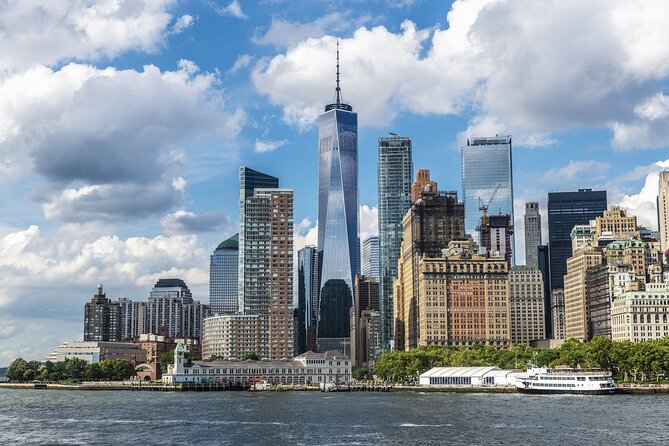 Easy Access Statue of Liberty and Brooklyn Bridge Discovery Tour - Castle Clinton National Monument: the calm kickoff at the tip of Manhattan
