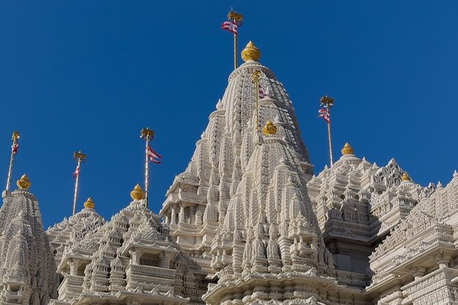 Explore the Hindu Temple a Spiritual Gem Near New York - 8:00 am Meet-Up and the Easy 5-Hour Rhythm