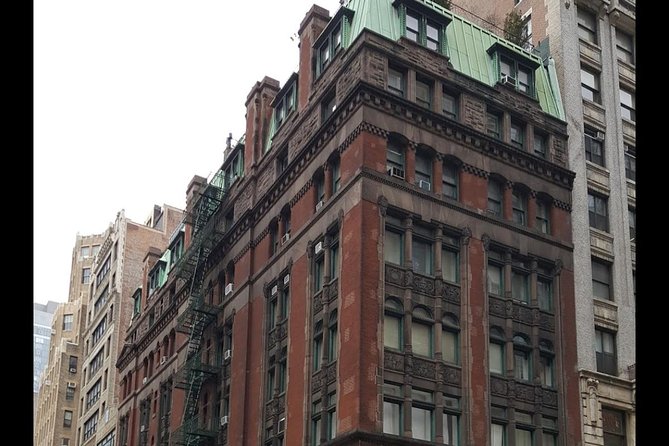Explore the Ruins of a Forgotten City in the Middle of Manhattan - Fifth Avenue blocks (23rd to 18th): why building types matter