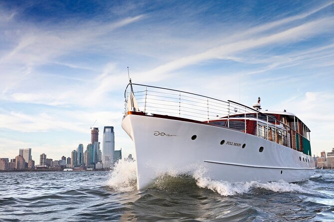 Fall Foliage Cruise on Yacht Full Moon from Chelsea Piers - Key things to know before you go