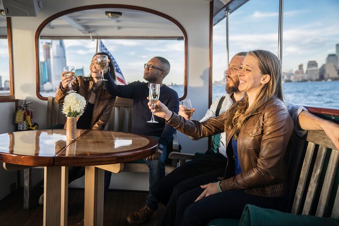 Fall Foliage Cruise on Yacht Full Moon from Chelsea Piers - A Classic Yacht Route That Puts You on the Hudson