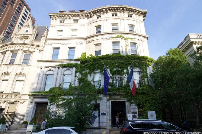 Fifth Avenue Gilded Age Mansions Walking Tour - Albertine and The Met: from private elegance to public grandeur