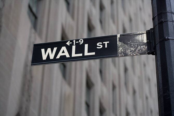 Financial Crisis Tour with a Finance Professional - Where You Start and How the Walk Really Feels