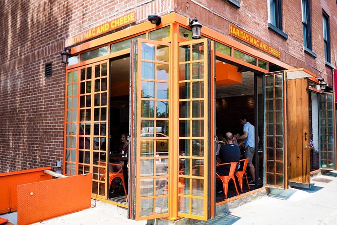 Food Tour in East Village in French - Six Restaurants, Four Savory Bites, Two Sweet Stops