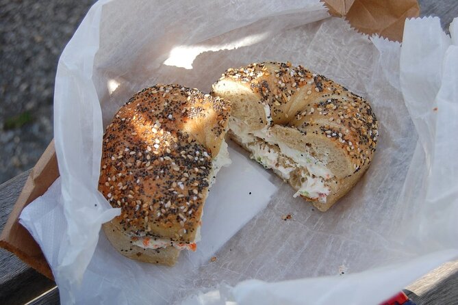 Food Tour of Greenwich Village, New York - Start at the Bagel Place: What You Should Look For Before You Eat