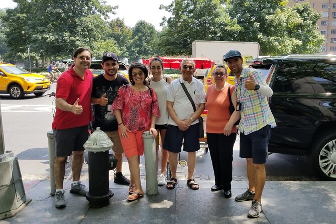 Friends' Locations Tour - Who should book this Friends locations tour?