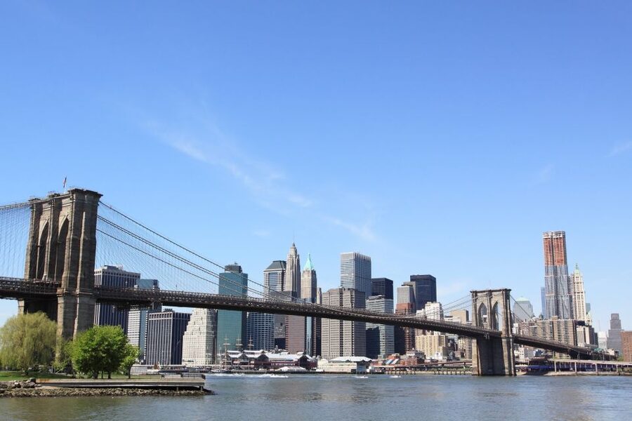 From Manhattan: 2-Hour Brooklyn Bridge Sightseeing Bike Tour - Pace University, Woolworth Building, and Chinatown: quick hits that set the stage