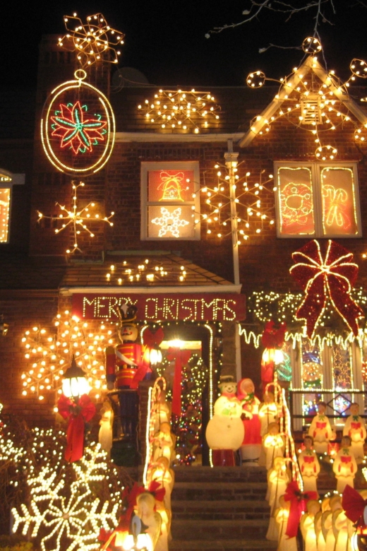 From Manhattan: 4-Hour Brooklyn Christmas Magic Tour - The coach ride through Manhattan: what you gain (and what you don’t)