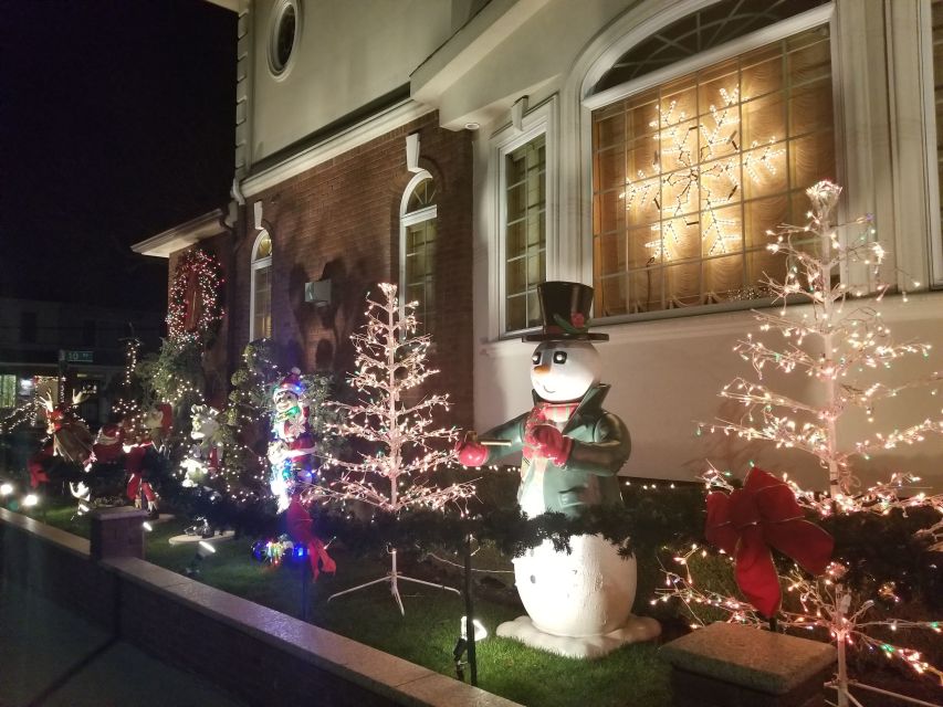 From Manhattan: 4-Hour Brooklyn Christmas Magic Tour - Timing, pace, and weather: how to plan your evening