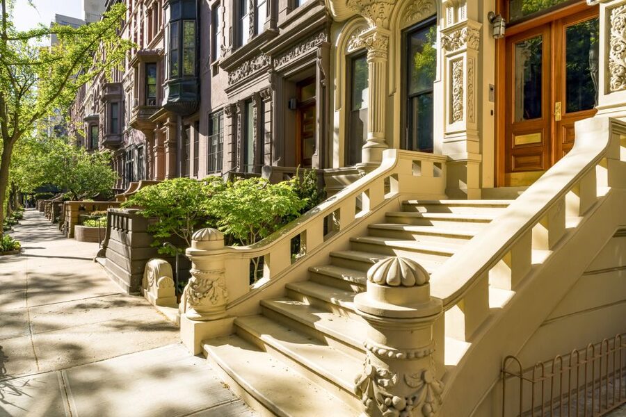 From Manhattan: Bronx, Queens and Brooklyn Half-Day Tour - Greenpoint and Williamsburg in Brooklyn: why the view feels different on the way back