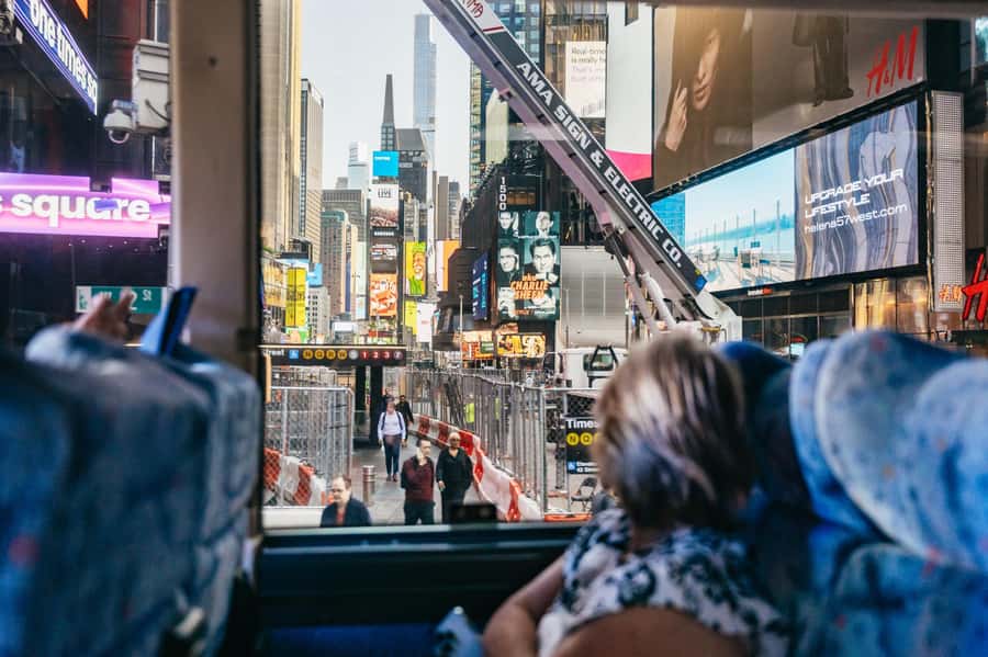 From Manhattan: Full-Day NYC Boroughs and Coney Island Tour - Brooklyn: Williamsburg and Crown Heights From a City-Story Lens