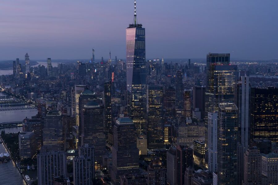 From New Jersey: New York City Skyline Tour - Pilot Narration and the Small-Group Feel: Why It Feels Less Like a Ride