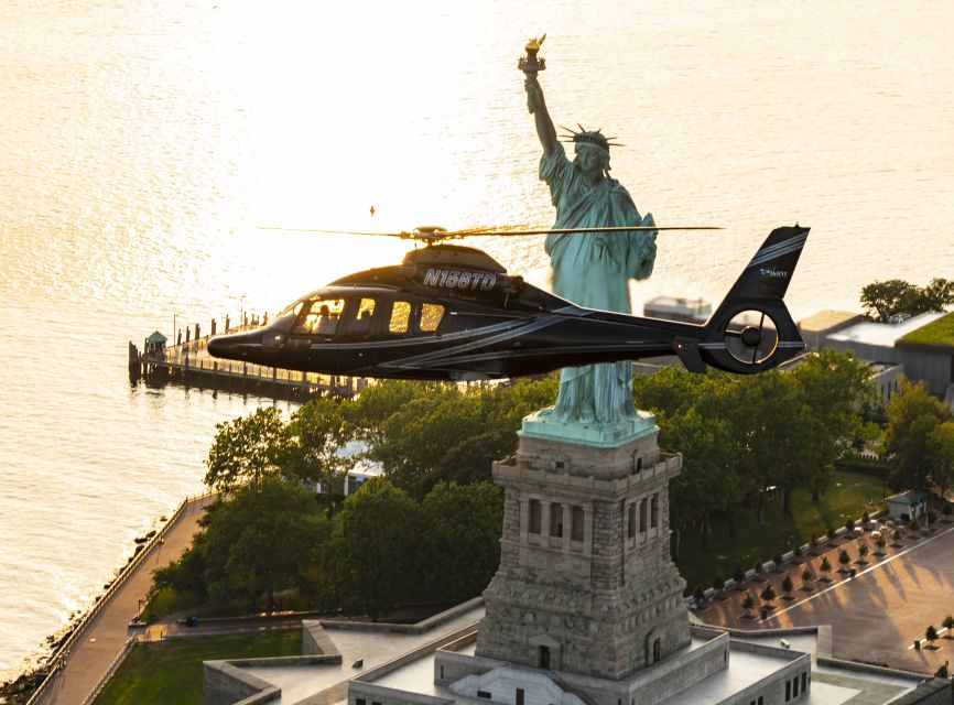 From New Jersey: New York City Skyline Tour - The 25-Minute Flight Route: From Newark Airspace to the Verrazano Bridge