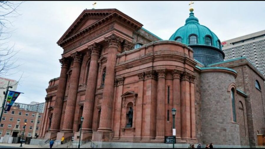 From New York City: Philadelphia & Amish Community Day Trip - Rocky steps at the Philadelphia Museum of Art: photo time done right