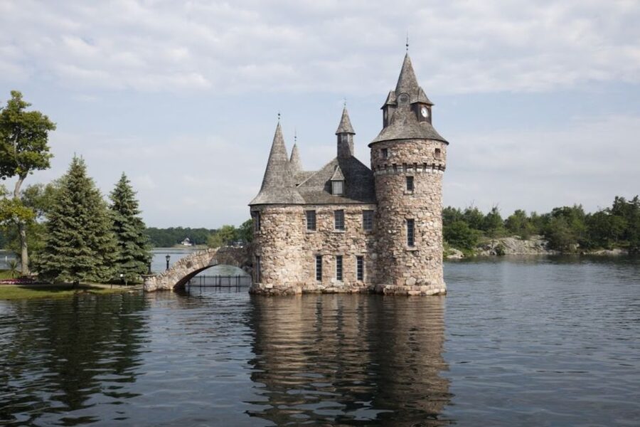 From NYC: Niagara Falls & 1000 Islands 3-Day Tour - Niagara Falls U.S. side: American Falls, Goat Island, Luna Island