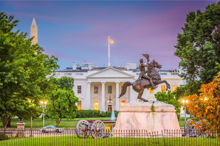 From NYC: Washington Highlights Guided One Day Tour - National Mall Favorites: Lincoln, Vietnam, Korean War, and World War II Memorials