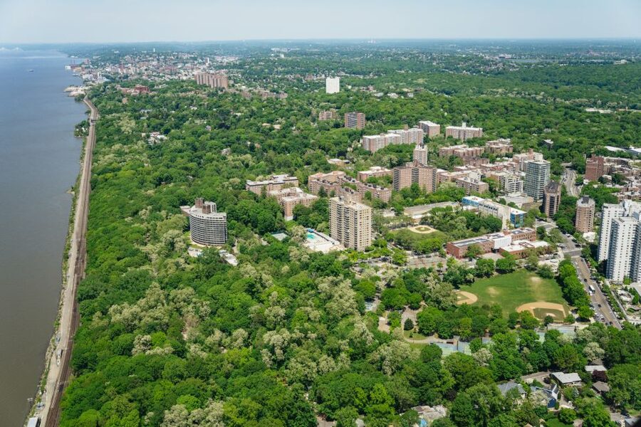 From Westchester: New York City Scenic Helicopter Tour - The Flight Experience in a Shared, Limited Group
