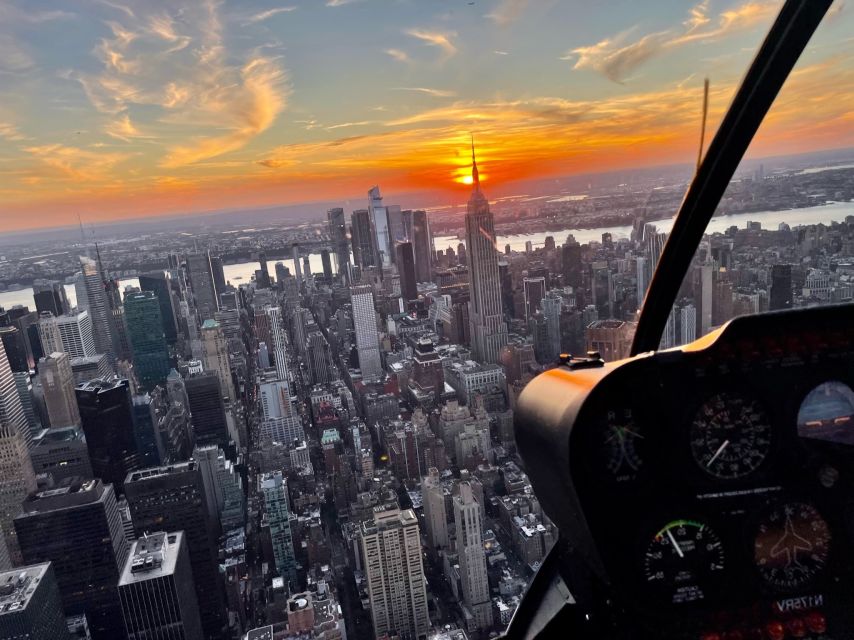 From Westchester: New York City Scenic Helicopter Tour - 30 Minutes vs 45 Minutes: Choose Your Manhattan Mood
