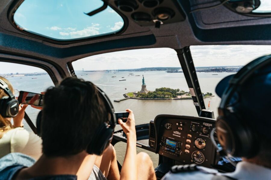 From Westchester: Private NYC Helicopter Tour for 2-6 People - Key moments that make this tour worth it