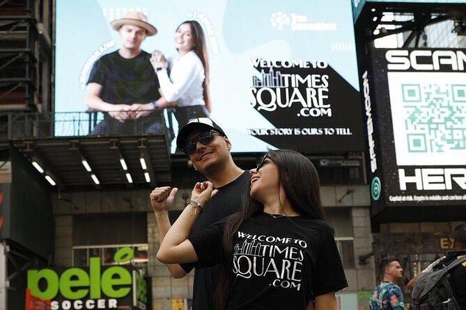 Get Your 15 Seconds of Fame on a Times Square Billboard in NYC! - How the 15-second-by-the-hour broadcast works