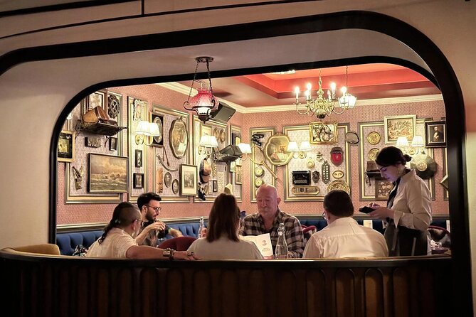 Glitz Glamor and Gangsters Hell's Kitchen Bar Tour NYC - What You’ll Learn (Without It Feeling Like Homework)