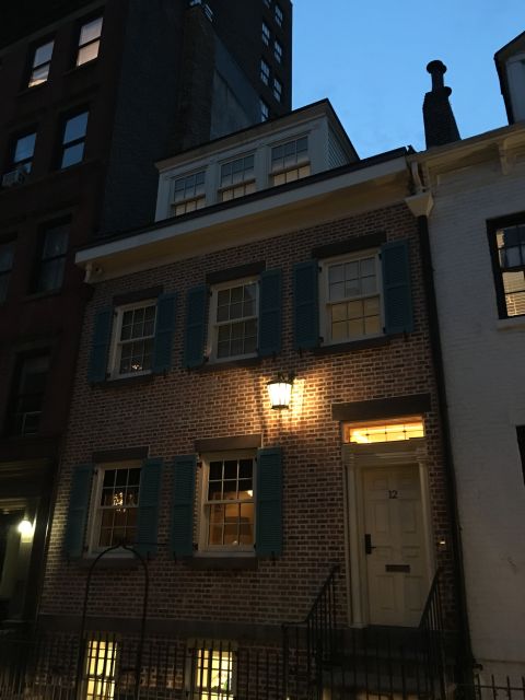 Greenwich Village Ghost Tour - Washington Square Park and the Hanging Tree: start spooky, stay oriented
