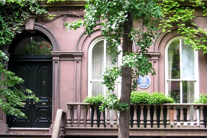 Greenwich Village Historic Walking Tour - Washington Square Park: Potter’s Field to Parades to Activism