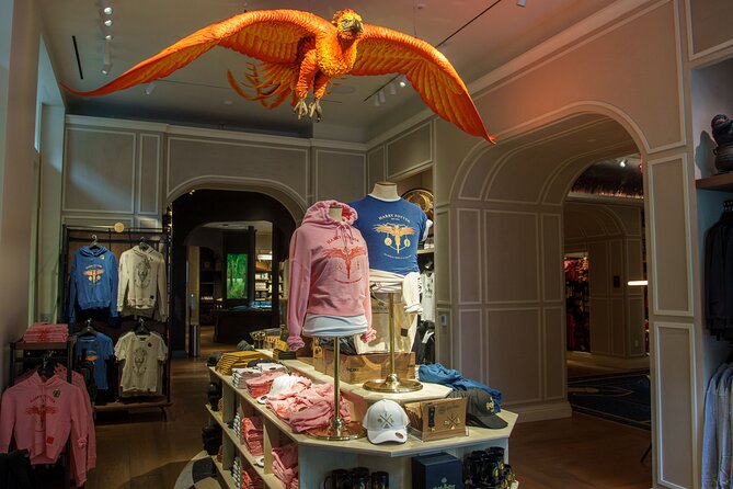 Harry Potter Shop New York - Magical Brew Bundle - Butterbeer ice cream and Butterbeer on tap: your included food stop