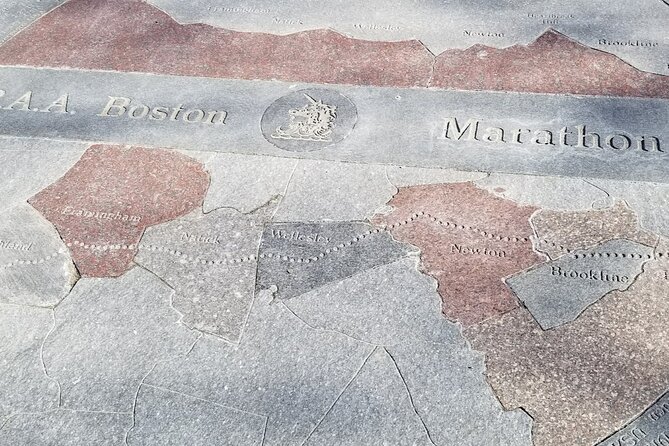 Harvard University and Boston City Tour from Manhattan - Beacon Hill and the Freedom Trail: A Simple Route Through Big Chapters