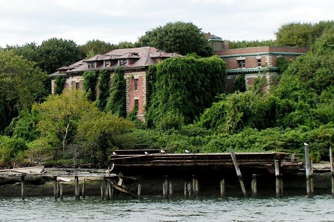Hell Gate Walking Tour - The stories your guide strings together (and why that matters)
