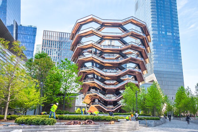 High Line, Chelsea and Hudson Yards Tour with Edge Entry Option - Hudson Yards: The Vessel and the fast route to The Edge