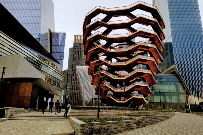 High Line & Hudson Yards Small Group Walking Tour - Entering the High Line: The Walk That Feels Like a City Museum