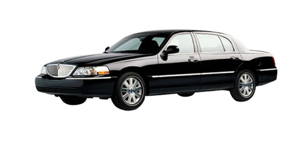 LaGuardia Airport Private Transfer to/from Manhattan - How the meet-and-greet pickup works after landing