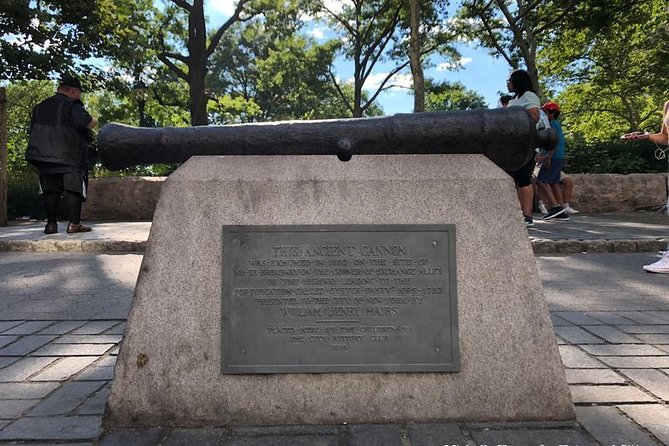 Lower Manhattan Tour: The Remnants of Dutch New Amsterdam! - How the Harbor and Founding Choices Shaped Everything