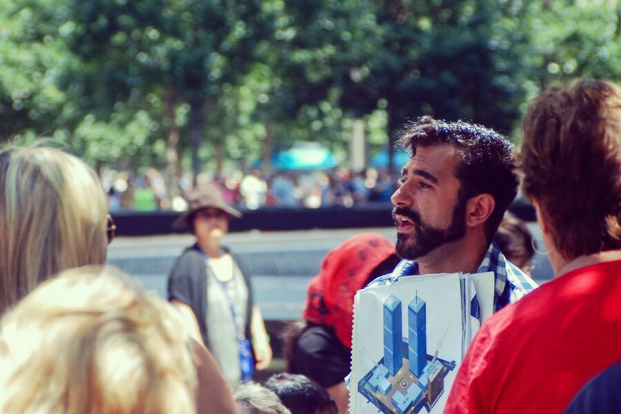 Lower Manhattan Tour: Wall Street & 9/11 Memorial - Guides and pacing: why the best version of this tour feels effortless