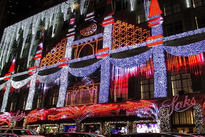 Magical Evening Horse-Drawn Carriage through NYC (65 min) - Stop 2 and Nearby Wins: Rockefeller Center at Night