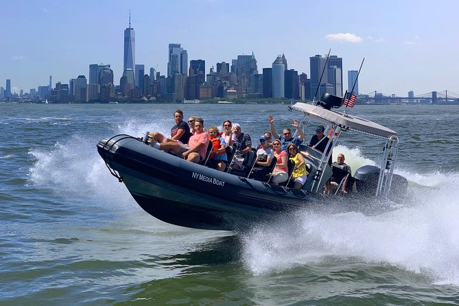 Manhattan Adventure Sightseeing Boat Tour - from Chelsea Piers - Chelsea Piers start: a small, media-style boat tour setup