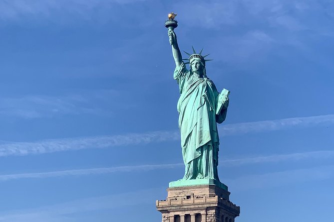 Manhattan Adventure Sightseeing Boat Tour - from Chelsea Piers - Upper Bay to Statue of Liberty: close, clear, and time-efficient