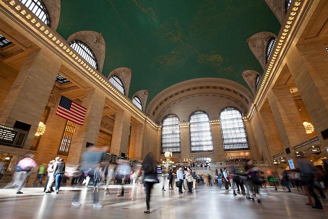 Manhattan Architecture Photography Tour - Starting at Pershing Square: getting your bearings fast