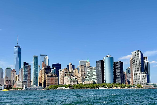 Manhattan Architecture Yacht Cruise - The Big Deal: Cruising Under All 18 Bridges
