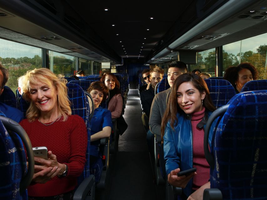 Manhattan: Bus Transfer from/to Newark Airport - One-Way vs Round-Trip: Planning for Arrival and Return