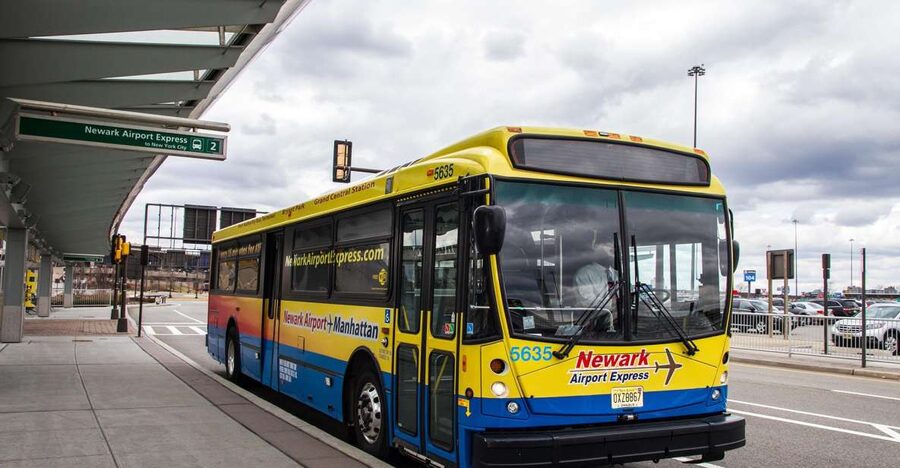Manhattan: Bus Transfer from/to Newark Airport - So, Should You Book It?
