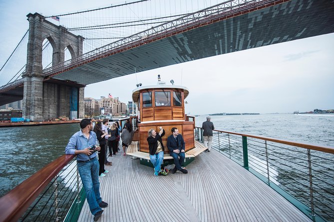 Manhattan Evening Jazz Cruise - Ellis Island, the Seaport, and Governors Island: More Fun Than a Typical Sightseeing Loop
